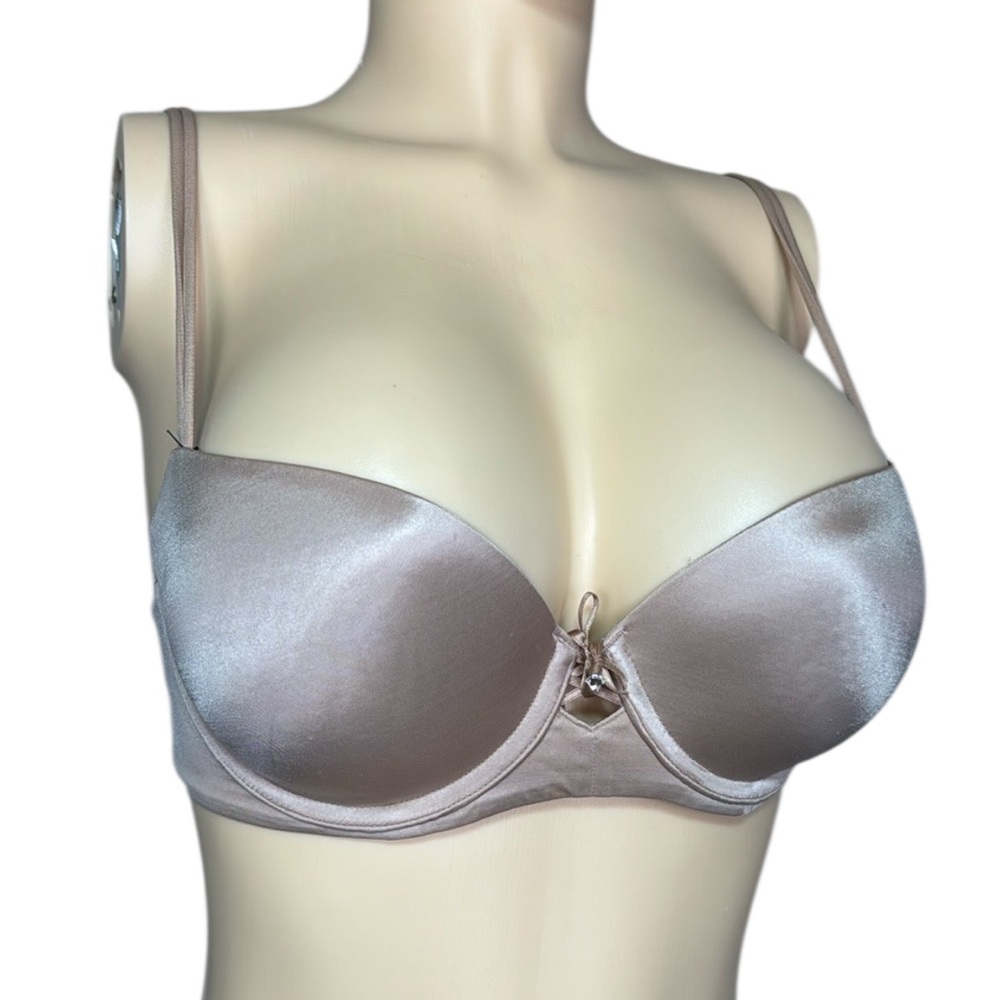 Victoria secret Elegant Satin Underwire Bra - 32 D